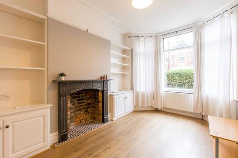 2 bedroom flat to rent, Lyndhurst Road, N22, Wood Green, London, N22