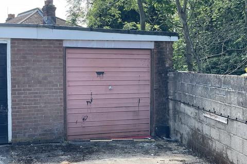 Garage to rent, Percy Road, Southampton