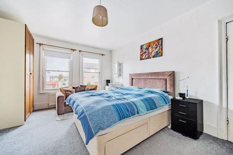 16 Avery Hill Road, London, SE9 2BD
