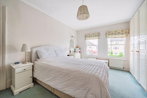 16 Avery Hill Road, London, SE9 2BD