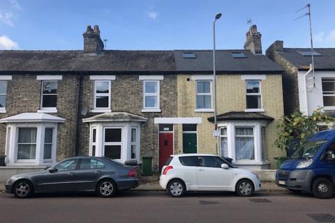 1 bedroom in a house share to rent, Devonshire Road, Cambridge CB1
