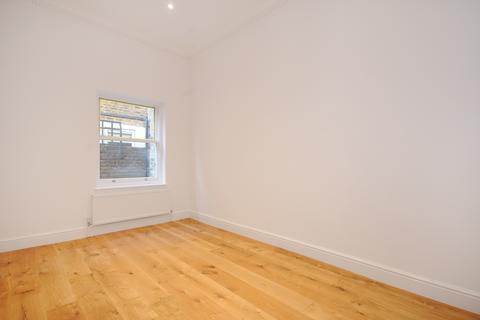 1 bedroom flat to rent, Hamilton Road, W5