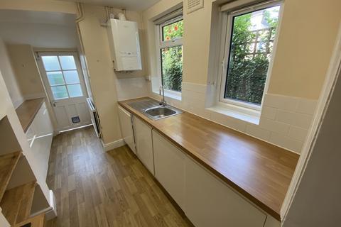 2 bedroom end of terrace house to rent, Petworth Street, Cambridge CB1