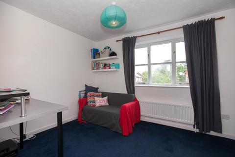 2 bedroom terraced house to rent, Abbotswood Road, SE22