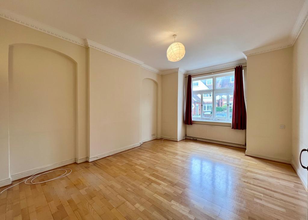 Crediton Hill, NW6 2 bed flat to rent £2,250 pcm (£519 pw)