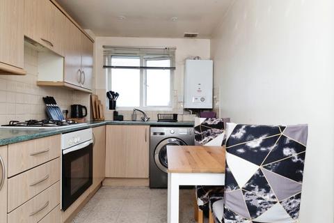 1 bedroom property to rent, Winchester Court, Billet Road, Walthamstow, London, E17