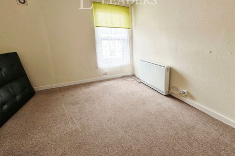 2 bedroom flat to rent, Apsley Road, Great Yarmouth, NR30
