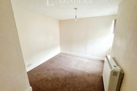 2 bedroom flat to rent, Apsley Road, Great Yarmouth, NR30