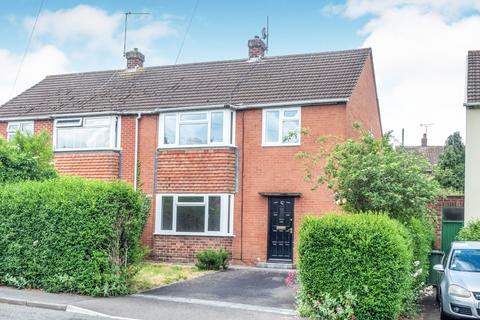 3 bedroom semi-detached house to rent, St. Margarets Road, CV31