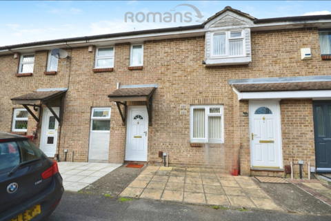 2 bedroom terraced house to rent, Frogmore Close, Slough