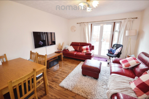 2 bedroom terraced house to rent, Frogmore Close, Slough