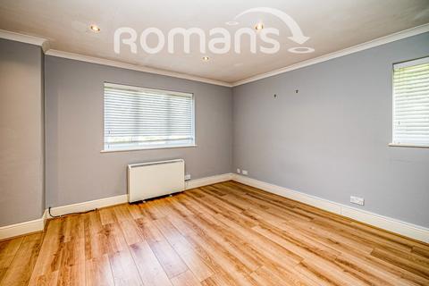2 bedroom flat to rent, Lingfield Close, High Wycombe