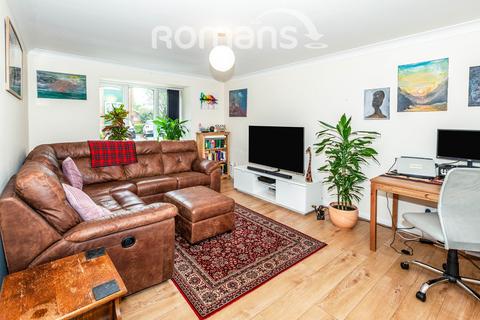 1 bedroom flat to rent, Missenden Gardens, Burnham