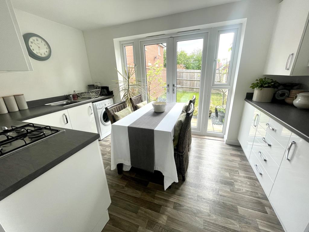 Elvaston Drive, Highfields, Littleover 2 bed semidetached house to