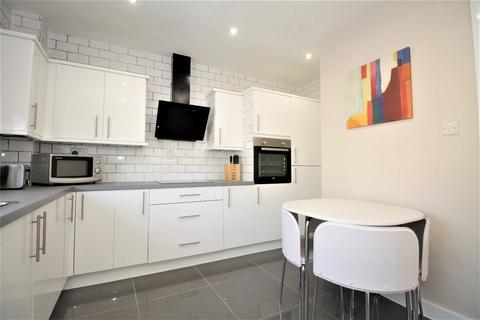 1 bedroom flat to rent, Rich Street, Westferry, Canary Wharf E14