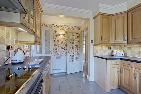 4 bedroom semi-detached house for sale, Chester Road, Birmingham B36