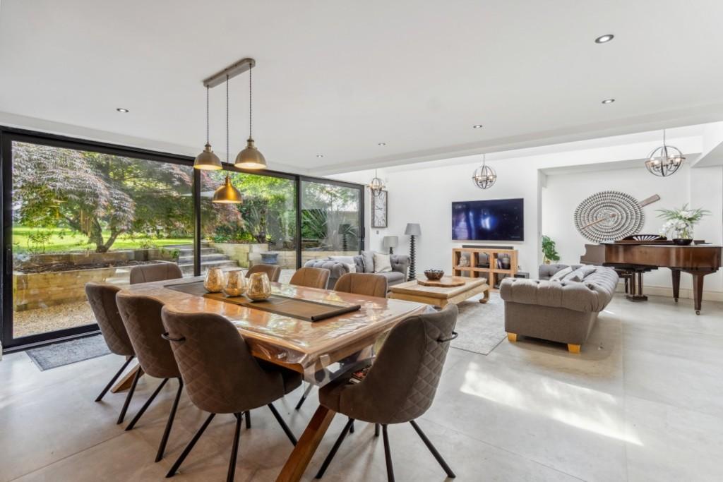 Kitchen Family Room