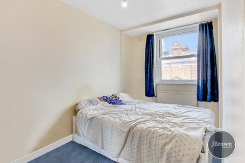 2 bedroom flat for sale, Nisbet House, Homerton High Street, London, E9