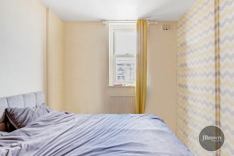 2 bedroom flat for sale, Nisbet House, Homerton High Street, London, E9