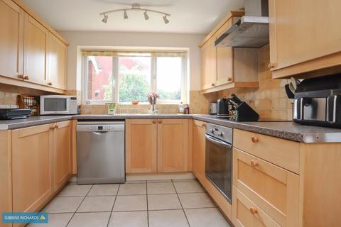 4 bedroom detached house for sale, DOWELL CLOSE - tucked away position