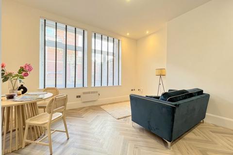 2 bedroom apartment to rent, Chapel Street, Preston PR1
