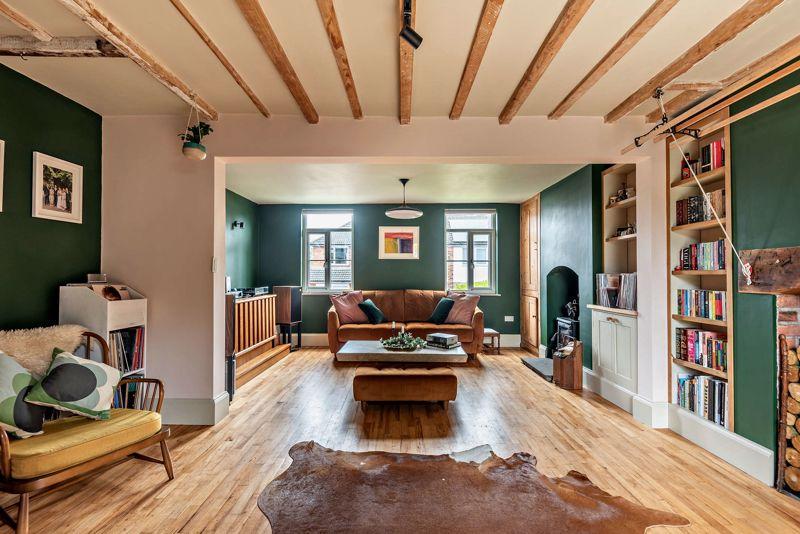Living Room (2)