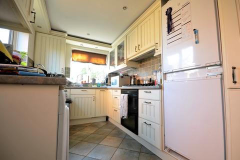 2 bedroom terraced house to rent, Whittington, Worcester WR5