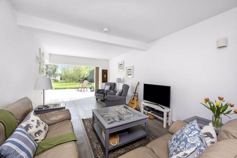 Robins Oak Long Reach, Ockham, Woking, GU23 6PG