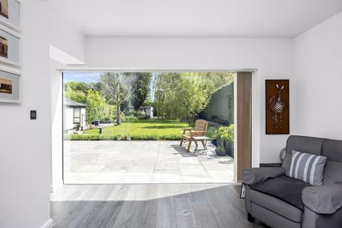 Robins Oak Long Reach, Ockham, Woking, GU23 6PG