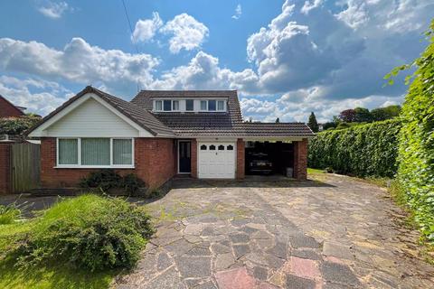 4 bedroom detached house for sale, Knoll Close, Butntwood, WS7 4TD