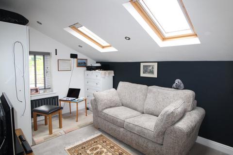 5 Hob Cote Close, Oakworth, Keighley, BD22 7FA