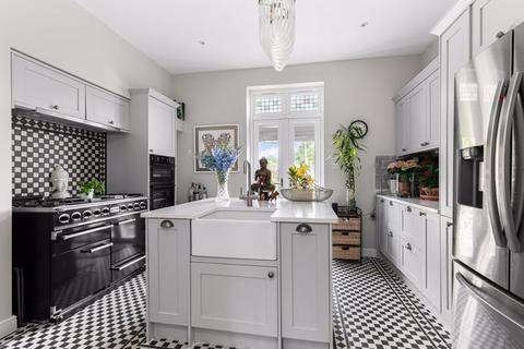 undefined, Dunboe Place, Shepperton