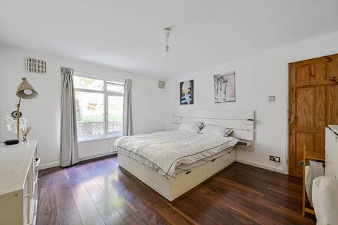 2 bedroom flat for sale, Lee High Road, Lee, London, SE13