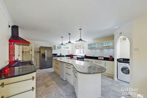 5 bedroom detached house for sale, Ferguson Close, Nether Stowey
