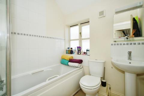2 Barnes Close, Corston, Malmesbury, SN16 0HR