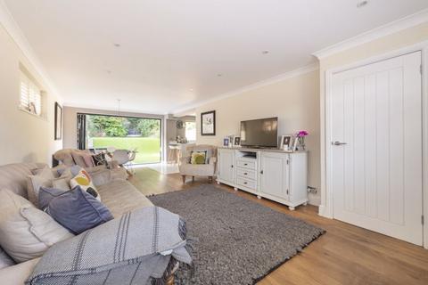 3 bedroom detached house for sale, Hunters Way, Uckfield