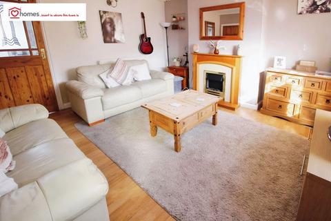 2 bedroom semi-detached house for sale, Dickinson Drive, Walsall