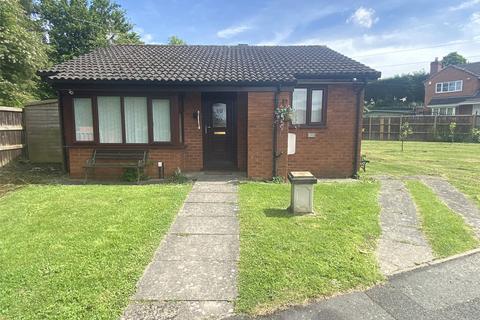 2 bedroom bungalow for sale, Ashfields, Oakengates, Telford, Shropshire, TF2