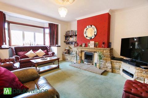 3 bedroom semi-detached house for sale, Grenville Close, Cheshunt