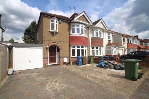 3 bedroom semi-detached house to rent, Rayners Lane, Pinner