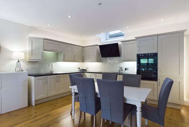 Kitchen dining