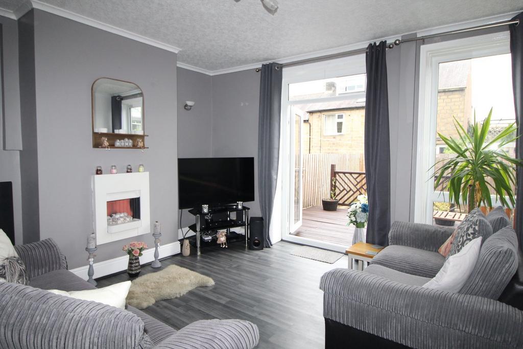 Caister Grove, Ingrow, Keighley, BD21 3 bed terraced house for sale £