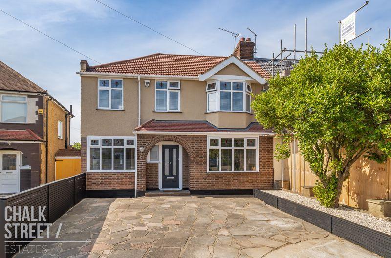 Parkside Avenue, Romford, RM1 4 bed semidetached house for sale £675,000