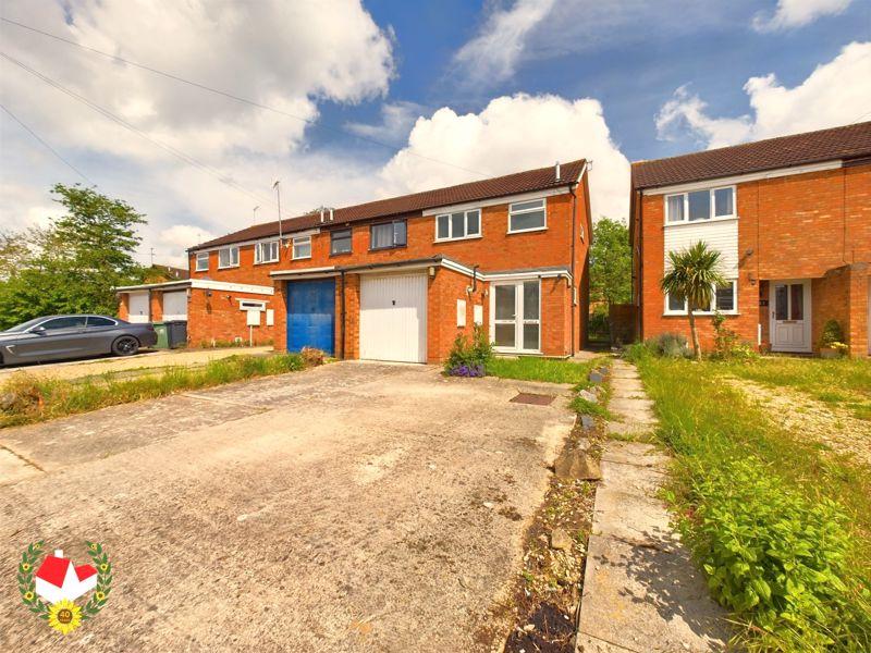 Lower Meadow, Quedgeley, Gloucester 3 bed end of terrace house for sale
