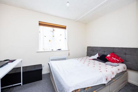 1 bedroom flat for sale, Evelyn Denington Road, Beckton, E6