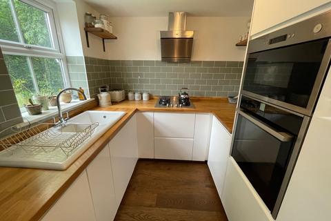 33 Bridgeside, Carnforth, LA5 9LF