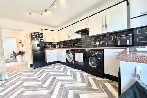 4 bedroom detached house for sale, Birch Close, Canvey Island