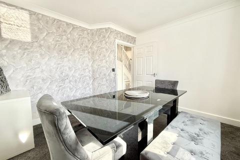 4 bedroom detached house for sale, Birch Close, Canvey Island