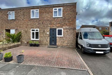 3 bedroom end of terrace house for sale, Knowlton Road, Poole BH17