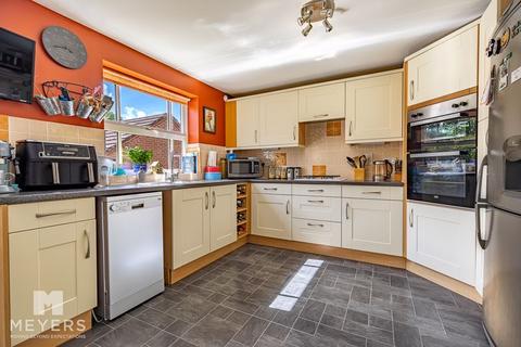 4 bedroom detached house for sale, Casterbridge Road, Ferndown BH22